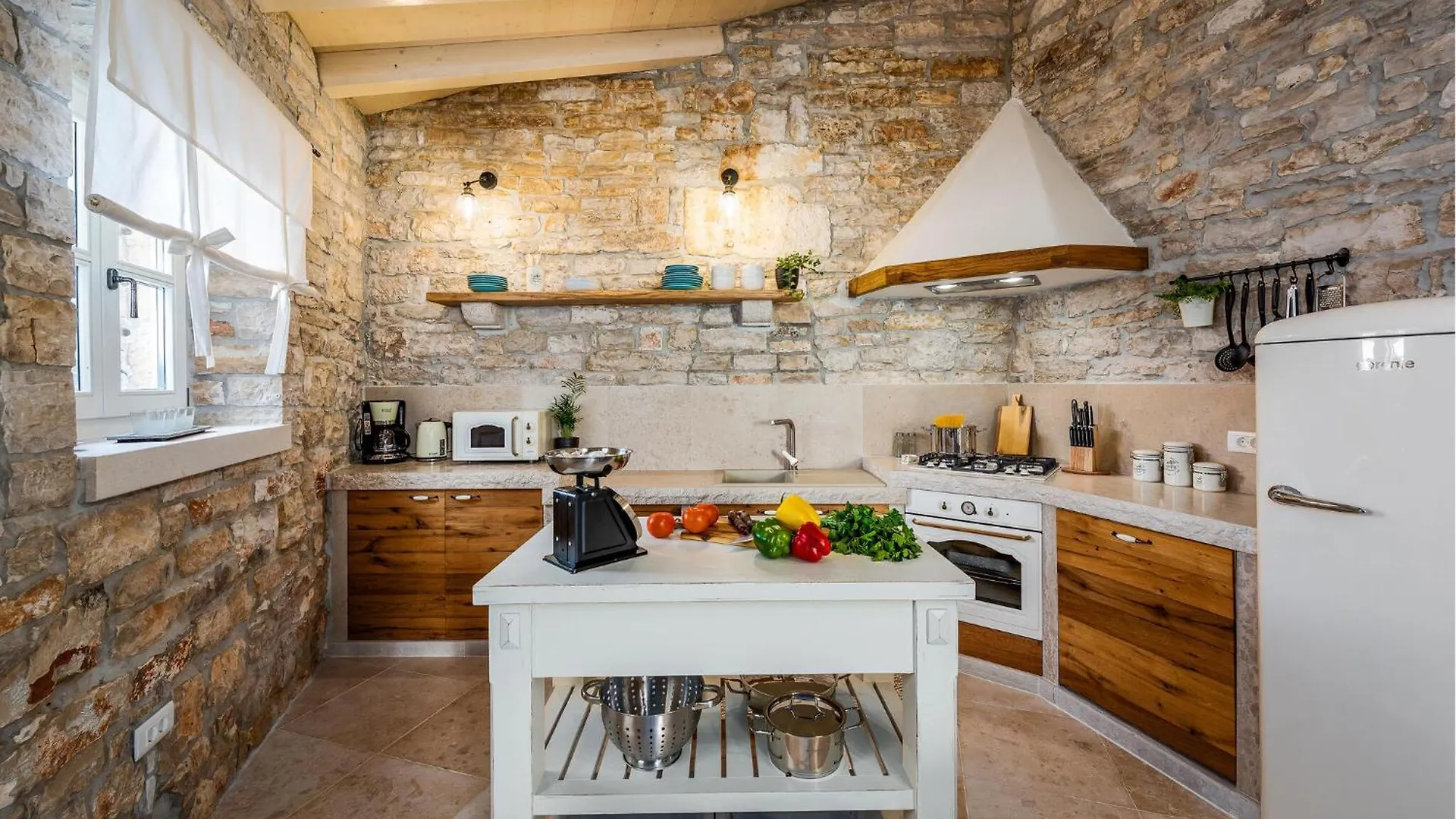 Awesome Home In Vodnjan With Wifi