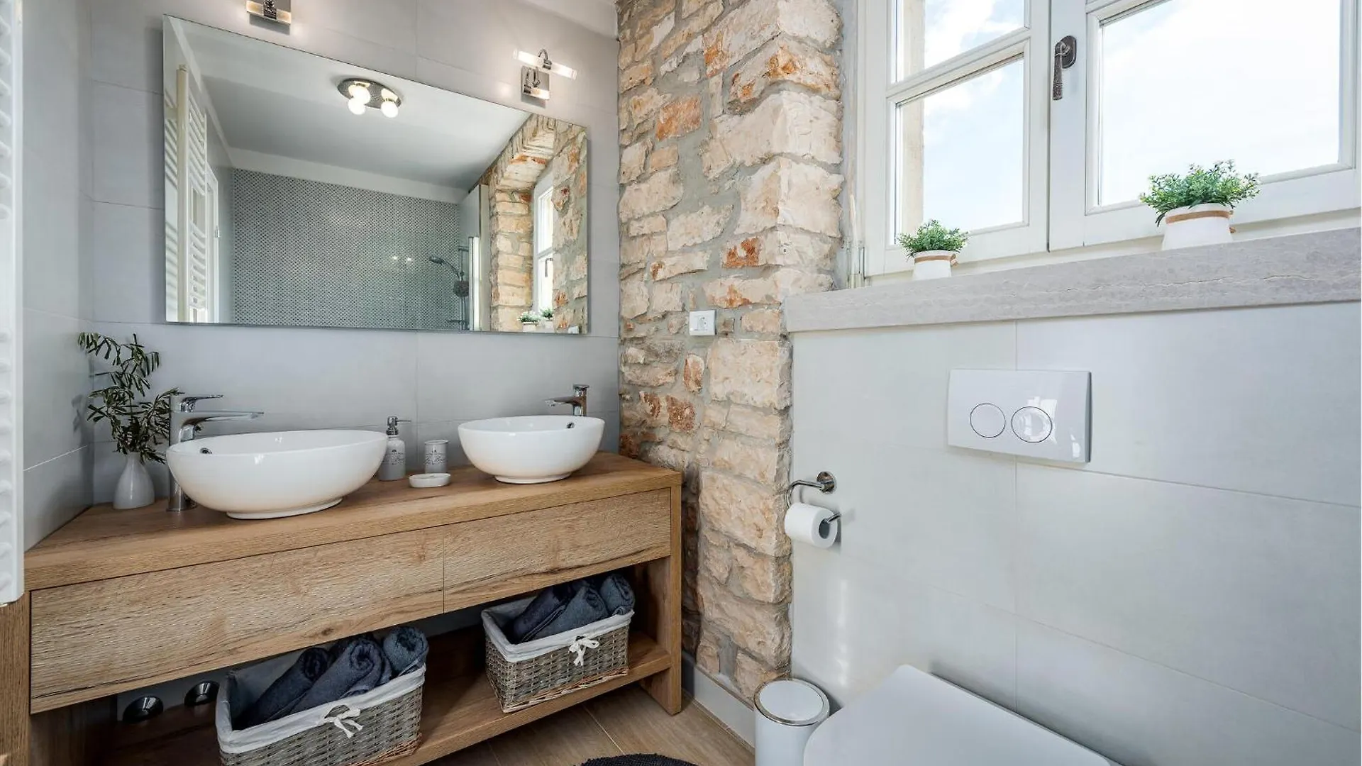 Awesome Home In Vodnjan With Wifi 0*,  Croatia