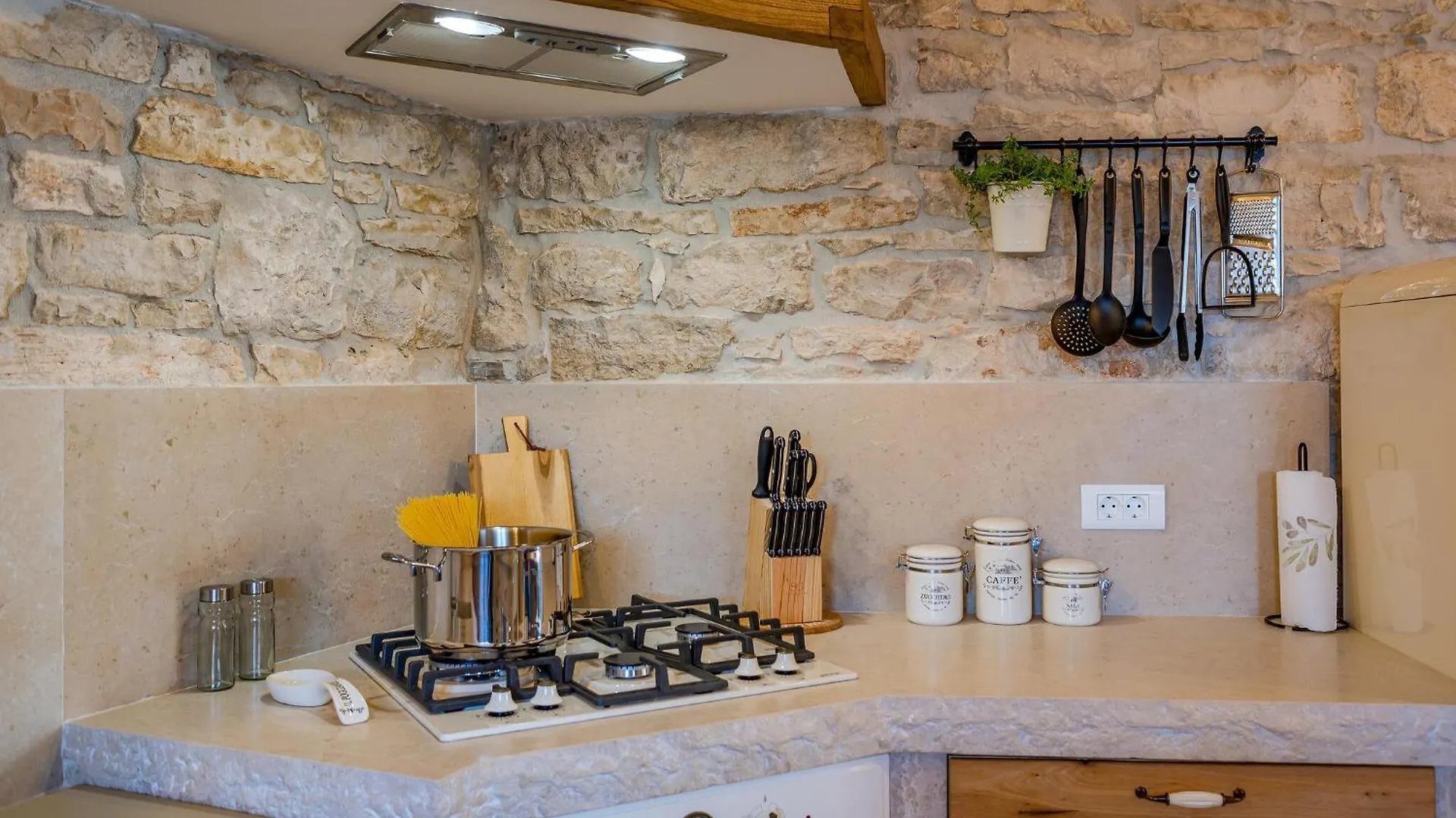 Awesome Home In Vodnjan With Wifi Holiday home