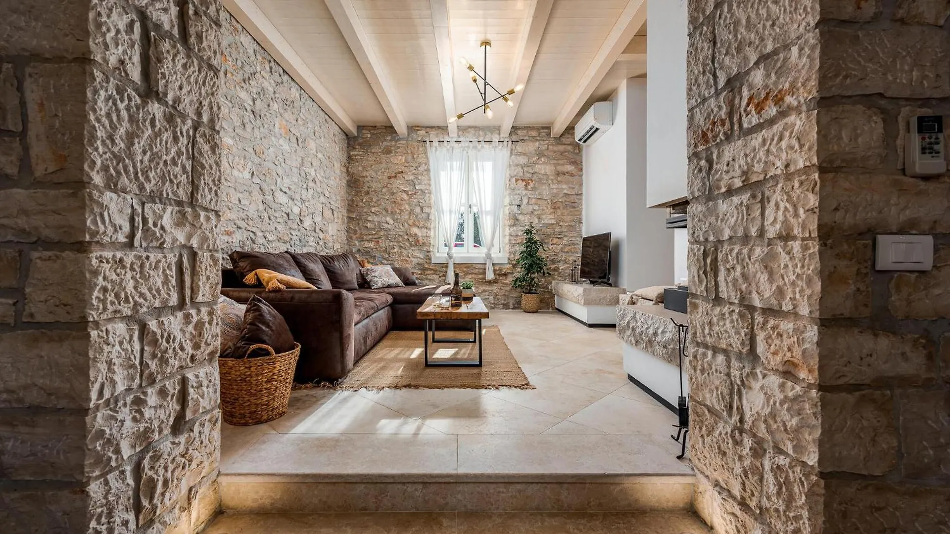 Awesome Home In Vodnjan With Wifi Holiday home