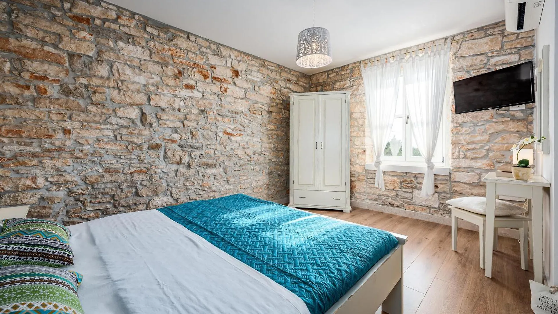 Awesome Home In Vodnjan With Wifi Holiday home